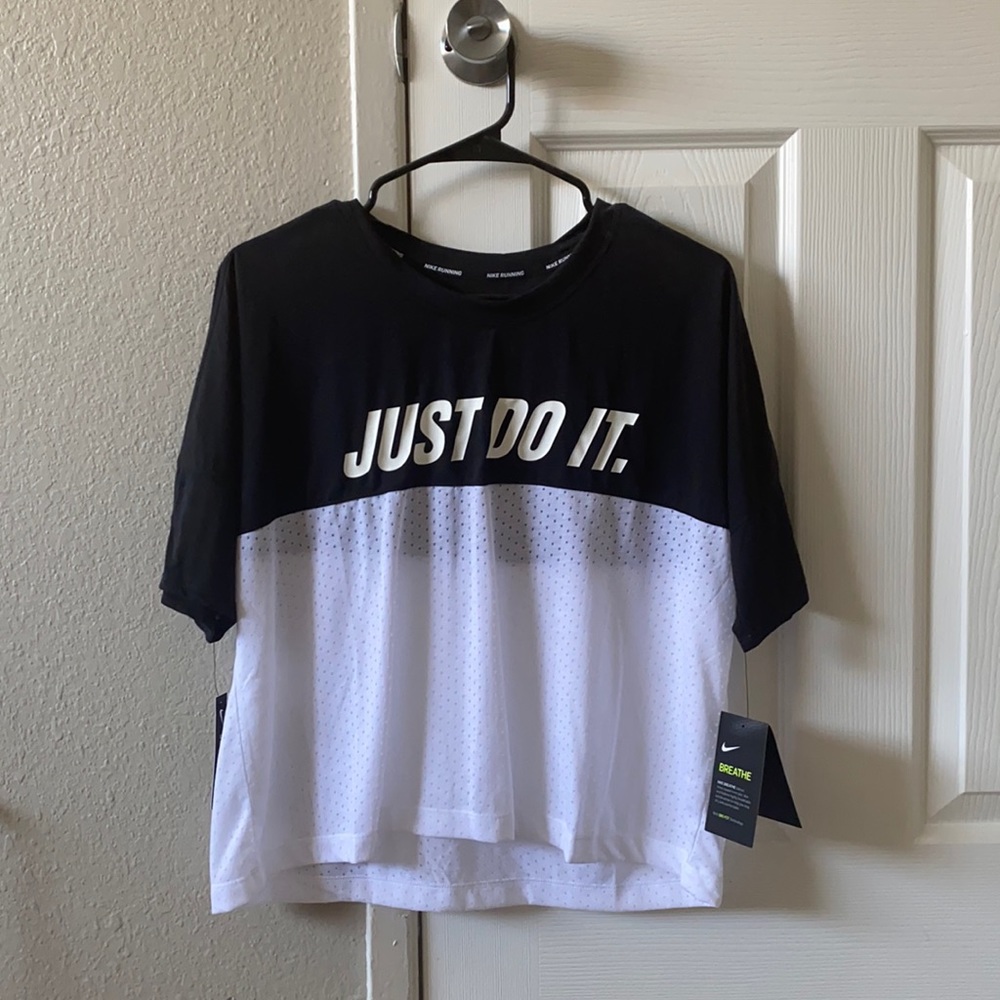 Nike Breathe Top
